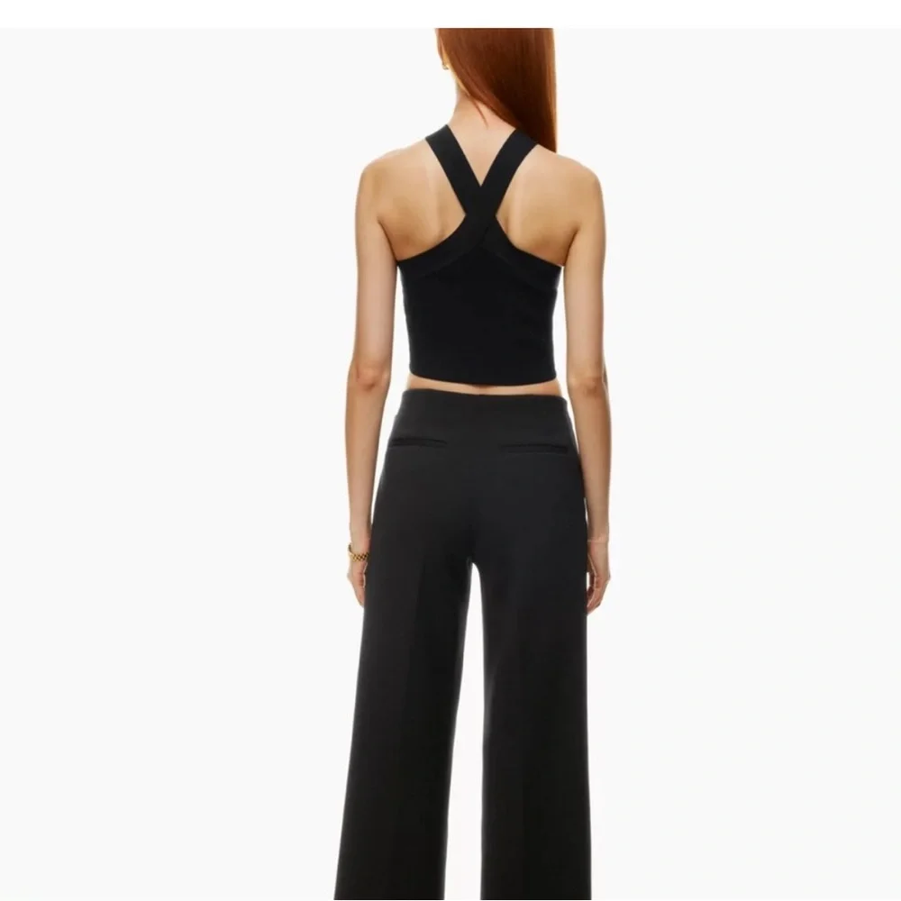 Aritzia Sculpt Knit Criss Cross Cropped Black Tank- Size Small - Picture 3 of 8